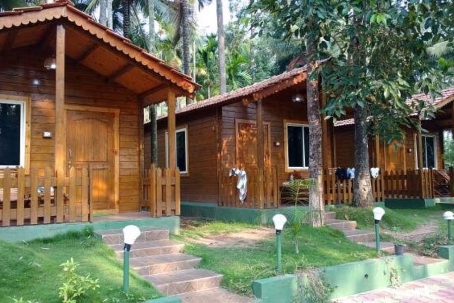 From City Rush to Poolside Relaxation: 2-Day Coorg Escape