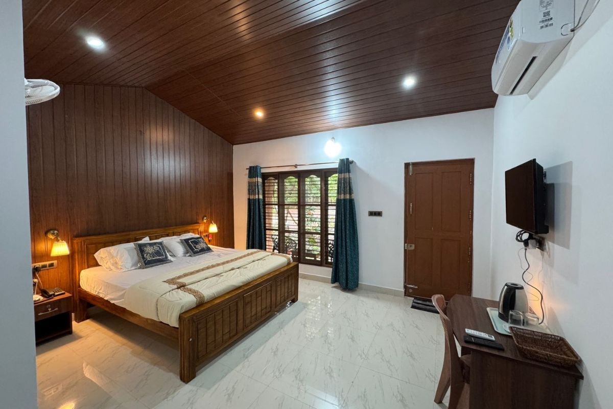 Room (London) With AC